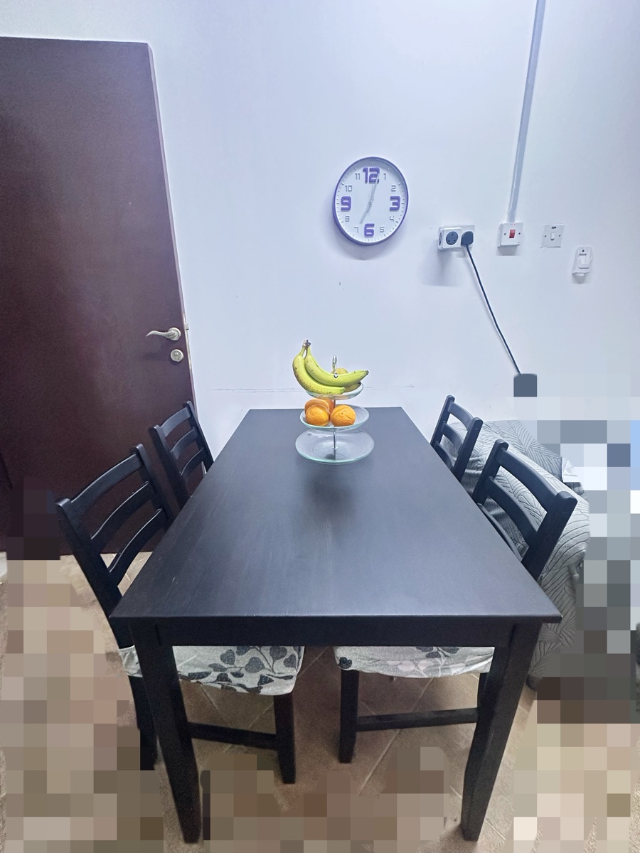 Dining table w/ chairs - Image 2