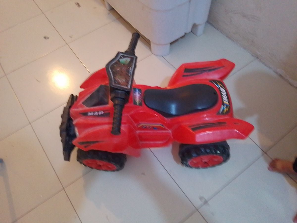 New born kids bed and 3 tyre schooter, manual kids buggy - Image 5