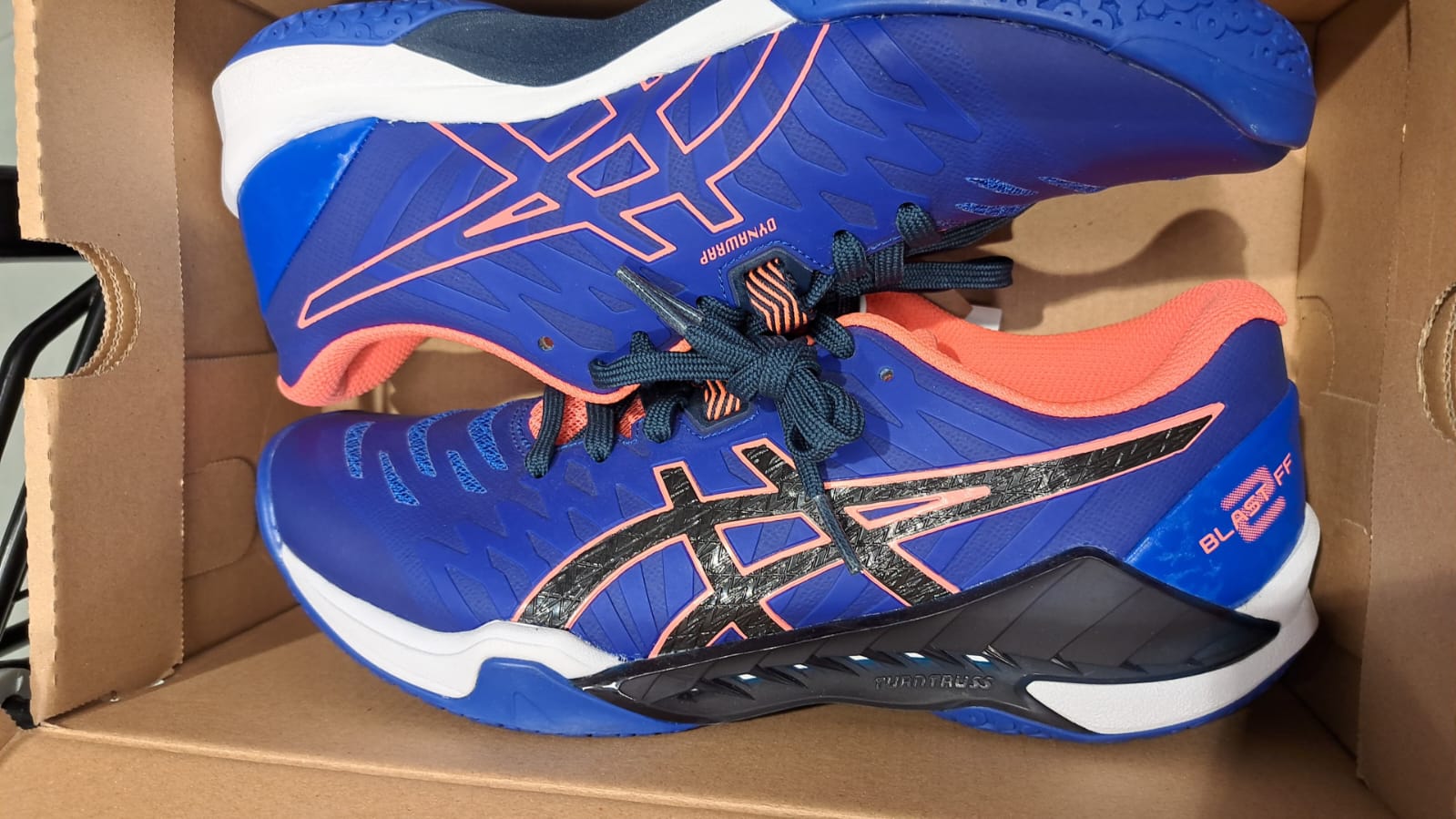 Asics shoes size 40 , 40.5 - Image 1