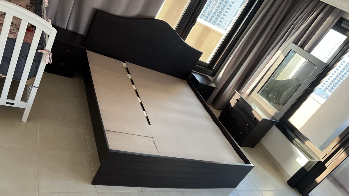 King size bedroom set for sale - Image 3
