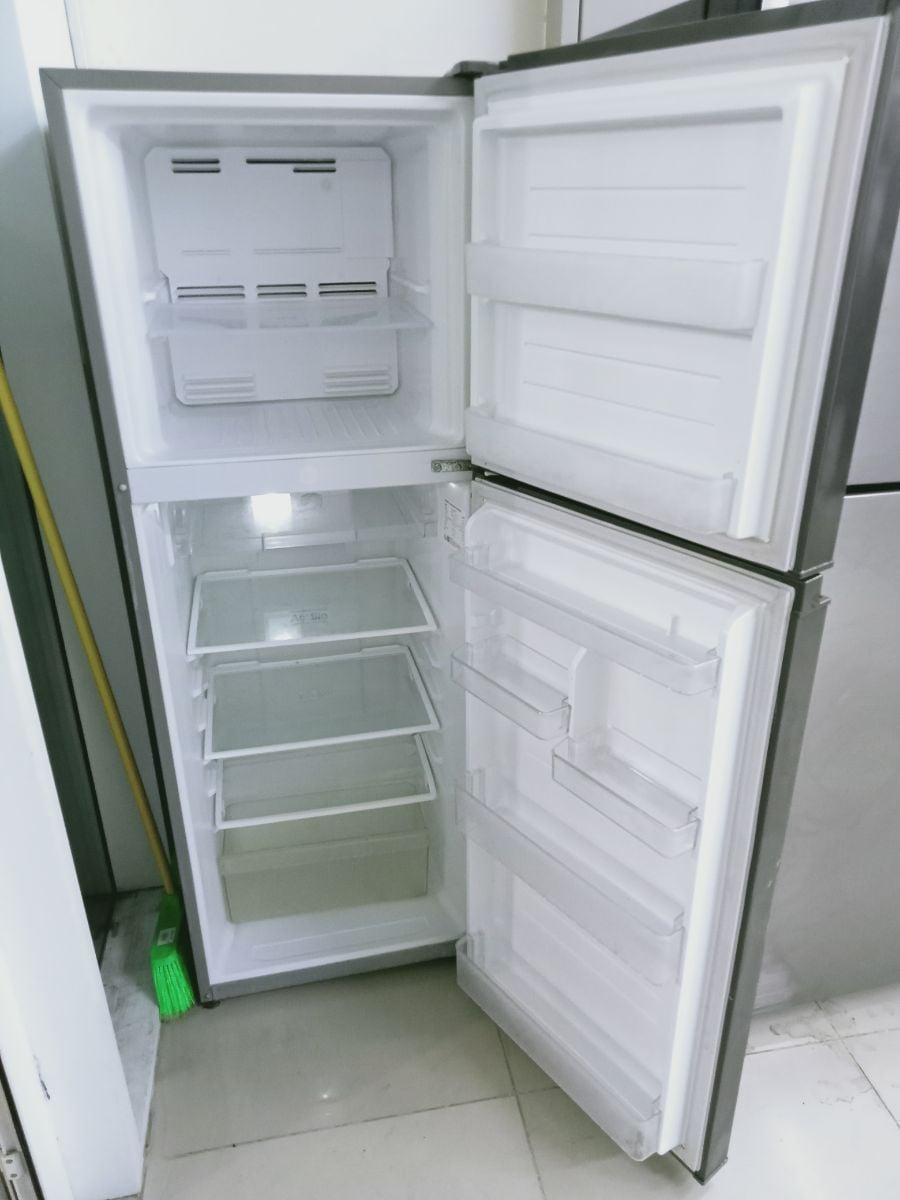 Toshiba inverter refrigerator available for sale - Image 2