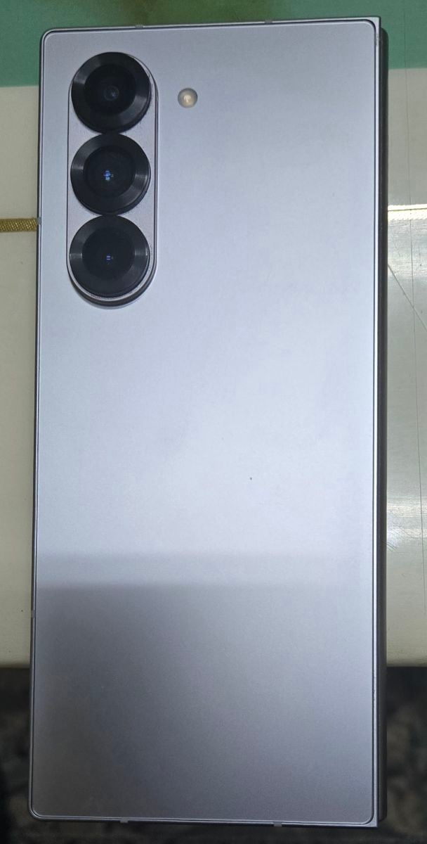 Samsung Galaxy Z Fold6 - 1 TB / 12GB - Image 1