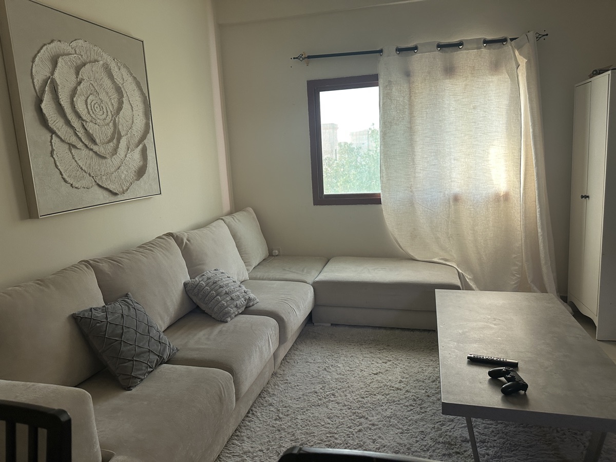 L shape Sofa 3\2 meter - Image 3