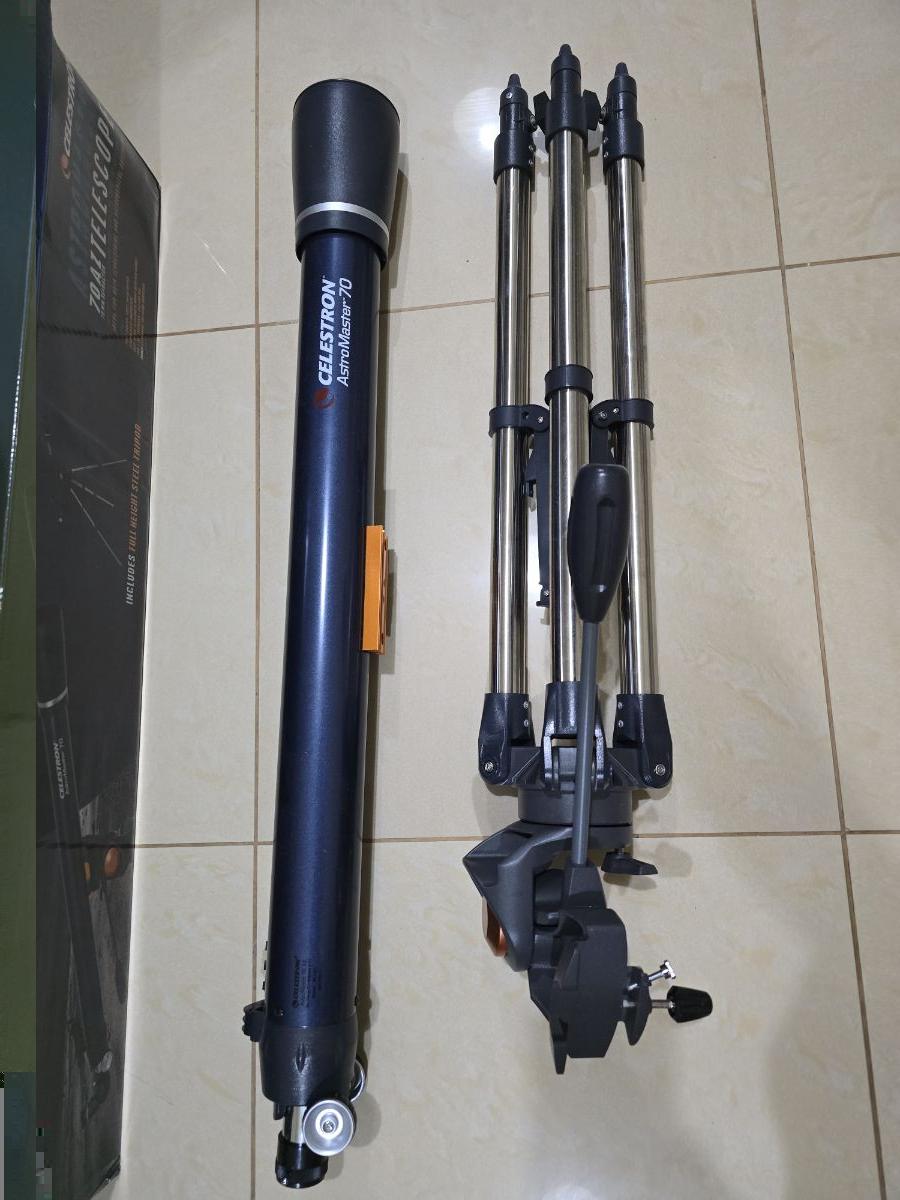 Celestron AstroMaster 70AZ Telescope - Image 6