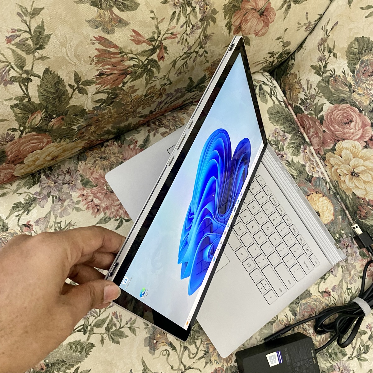 Core i7, 32GB RAM, 4GB Nvidia Graphics, Microsoft Surface Book - Image 6