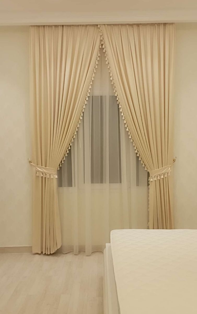 Curtain - Image 8