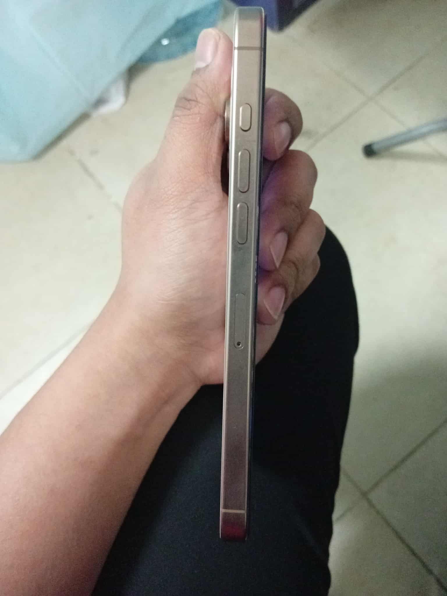 Iphone 16 pro max - Image 3