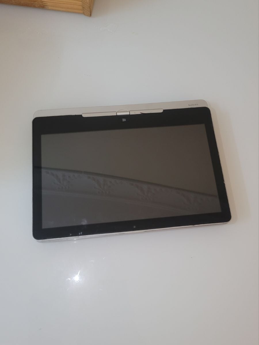 HP Elitebook Revolve  i7 , Docking station - Image 3