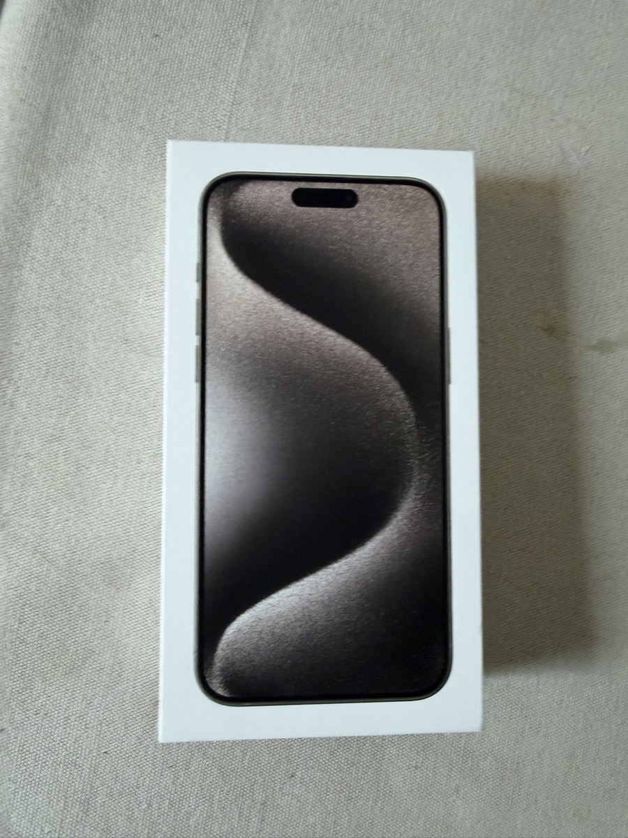 I phone 15 pro max 256gb - Image 7