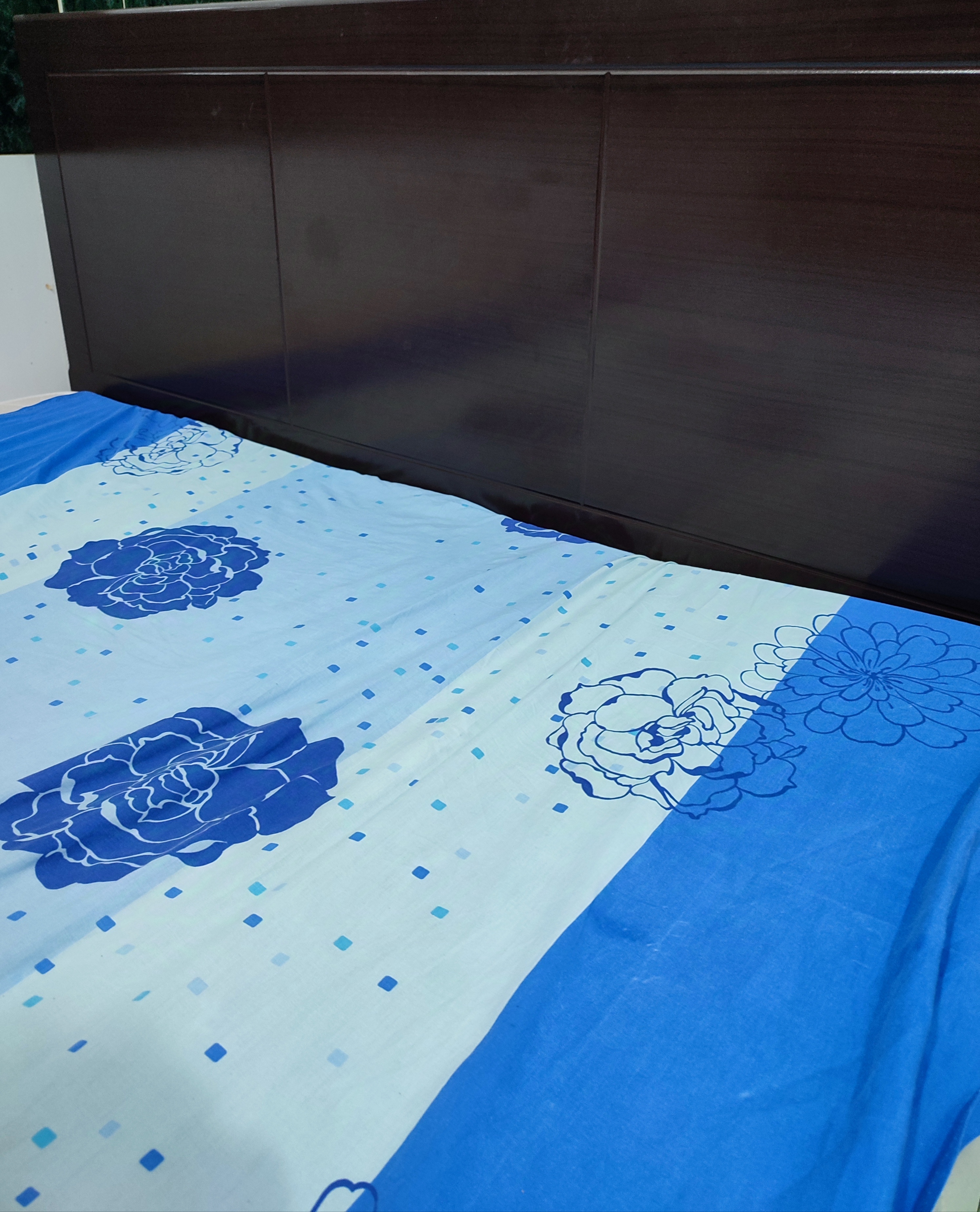 Bed with medical mattress in very good condition for sale  QR 350/- - Image 3