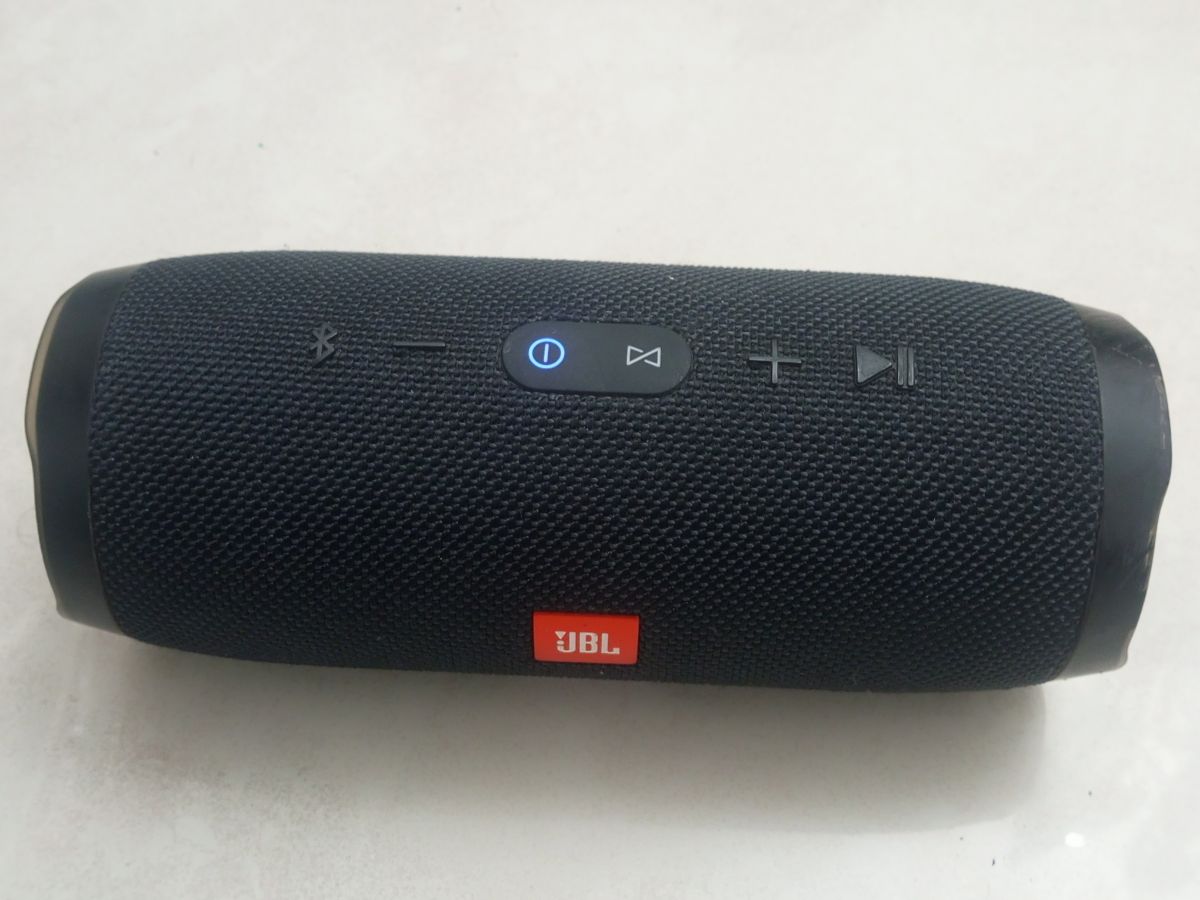 JBL Charge 3 Bluetooth Speaker - Image 3