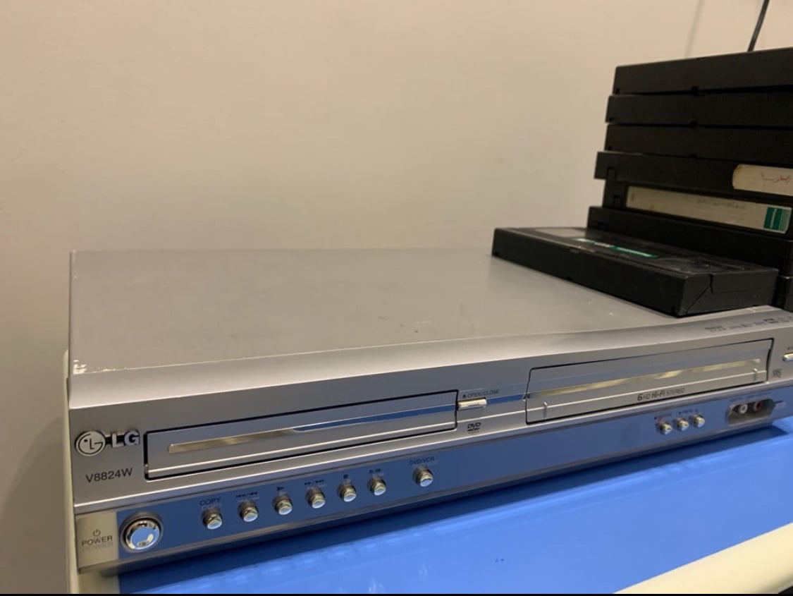 LG VCR/ DVD player - Image 1