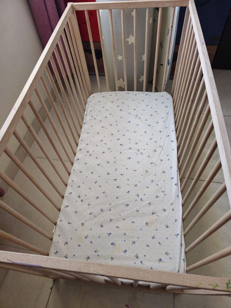 Baby cot - Image 3