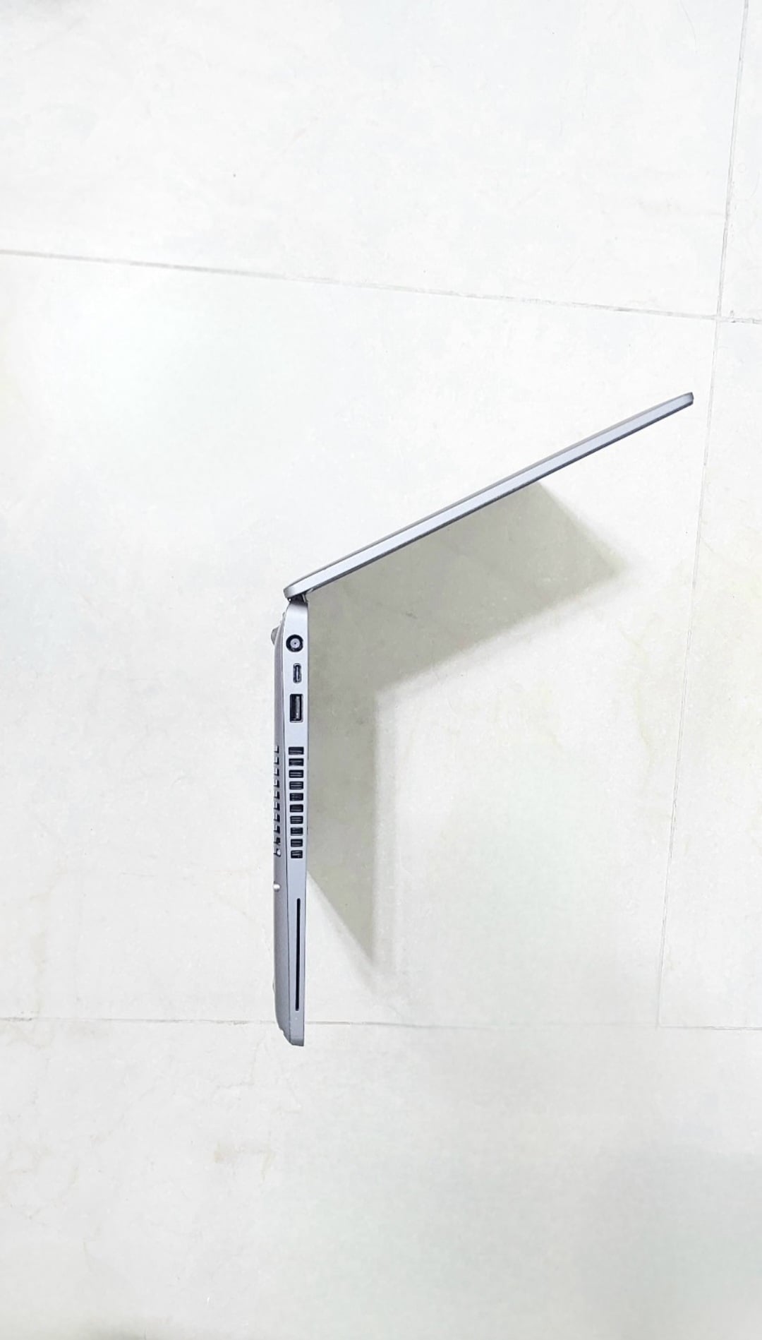 Dell Laptop Core i7 10th Generation - Image 3