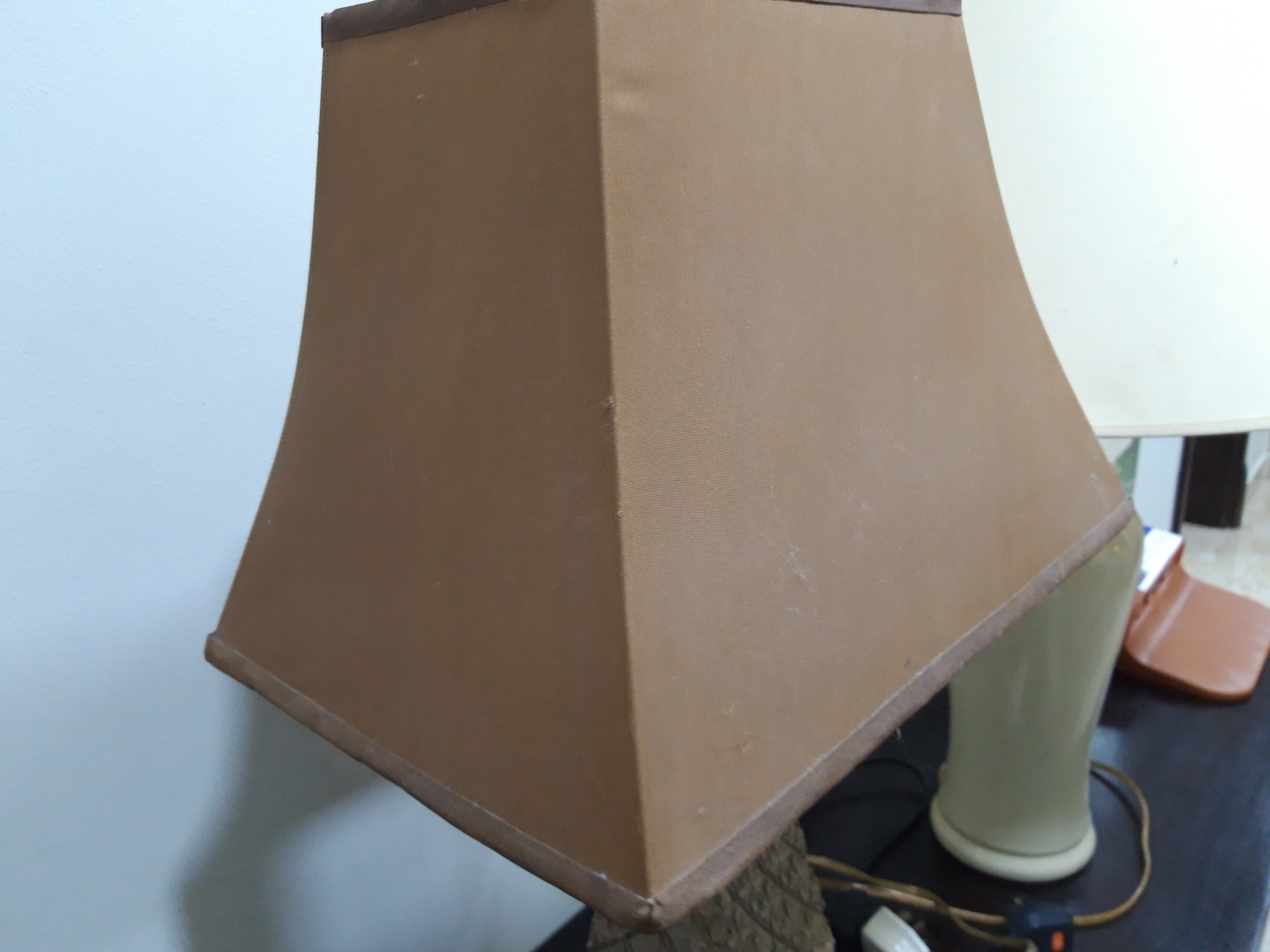 TABLE LAMP - Image 4