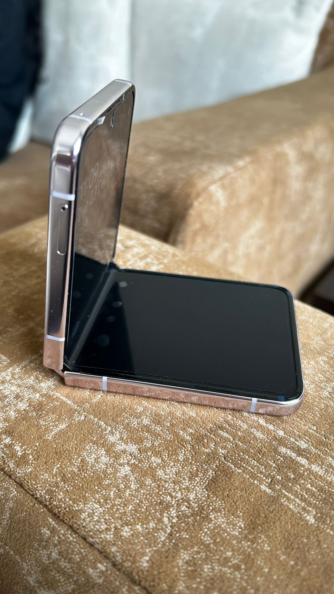 Samsung Galaxy Flip 5 - Image 5