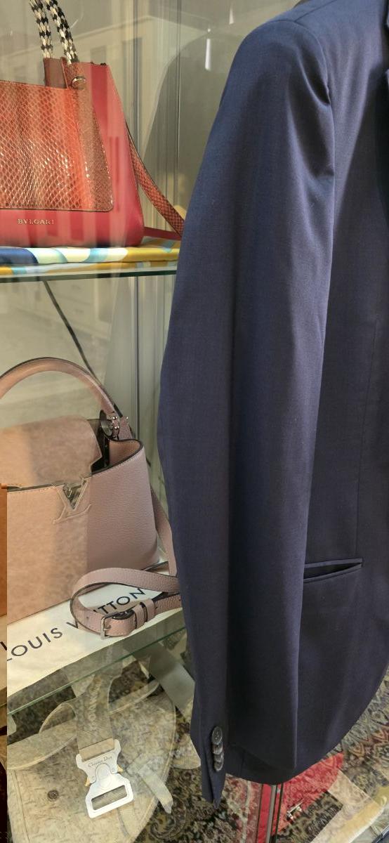 Boss Suits (Tailored) in impeccable condition for sale - Image 4