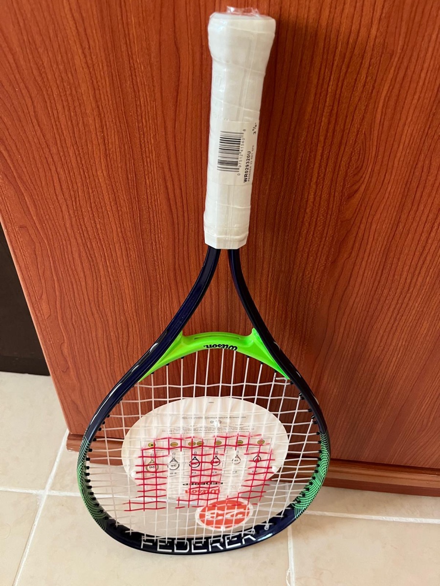 Wilson federer 23 junior tennis racket - Image 4