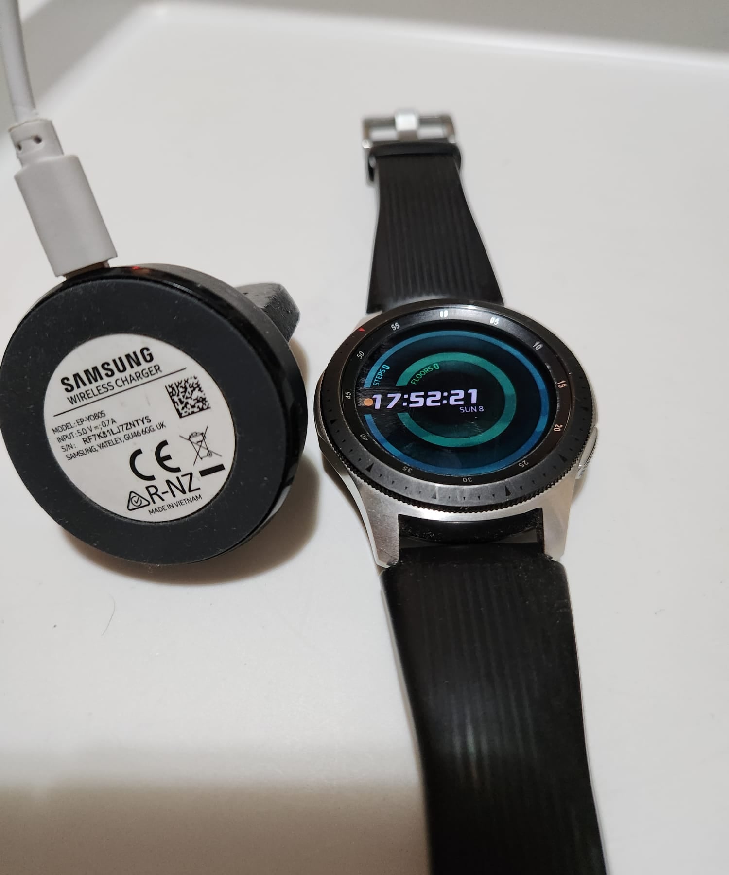 Samsung Smartwatch  - Image 2