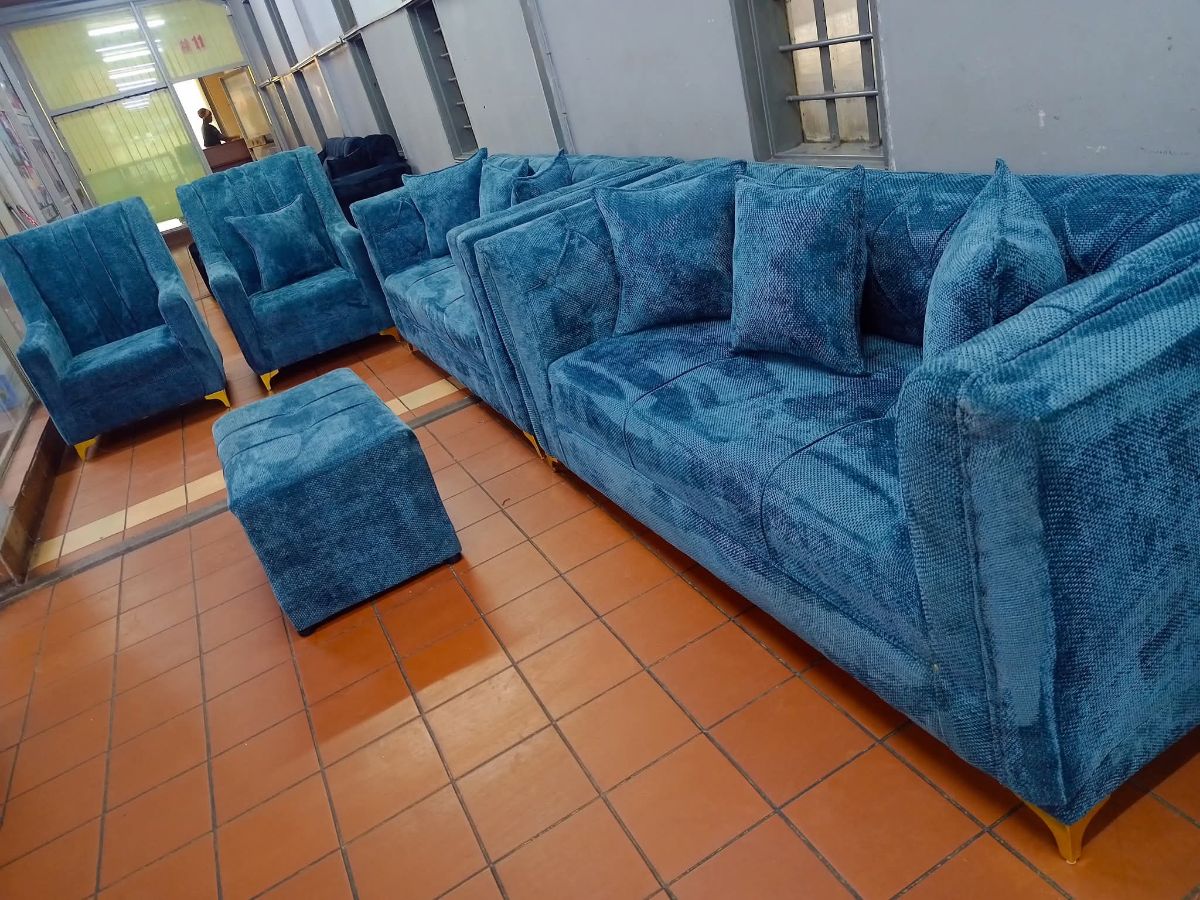 Wave design curtain and sofa carpet - Image 9