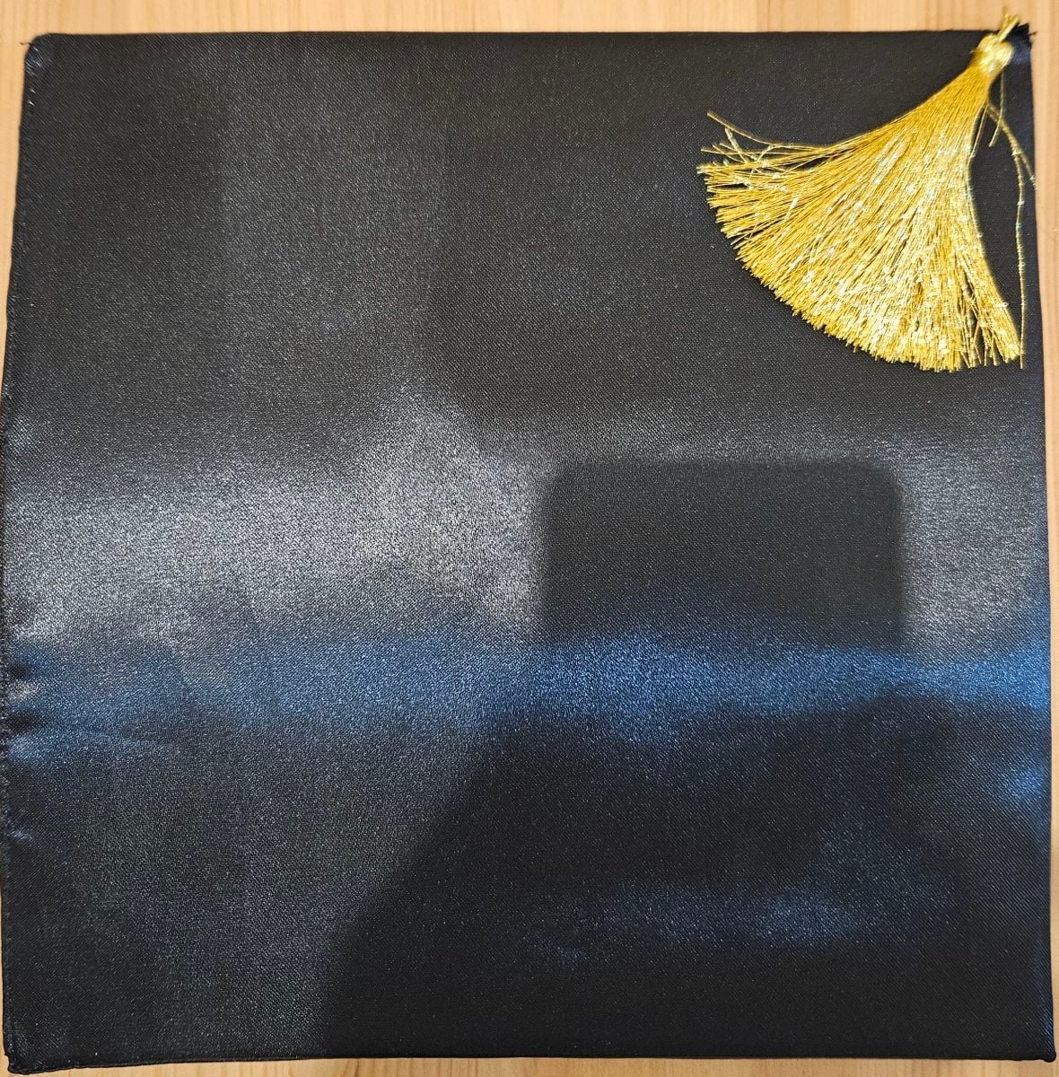 Graduation gown - Image 5