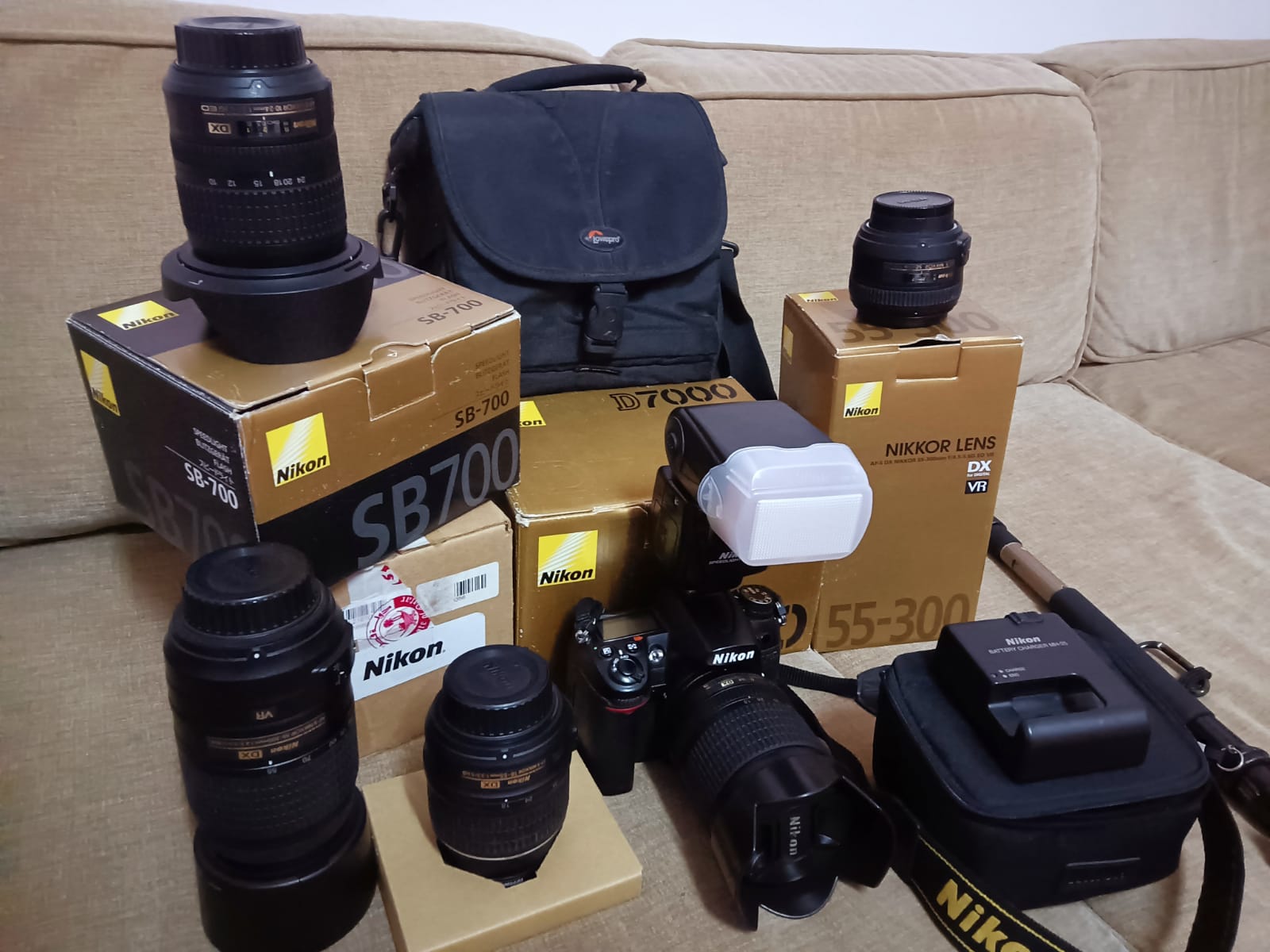 Nikon D 7000 bundle - Image 1
