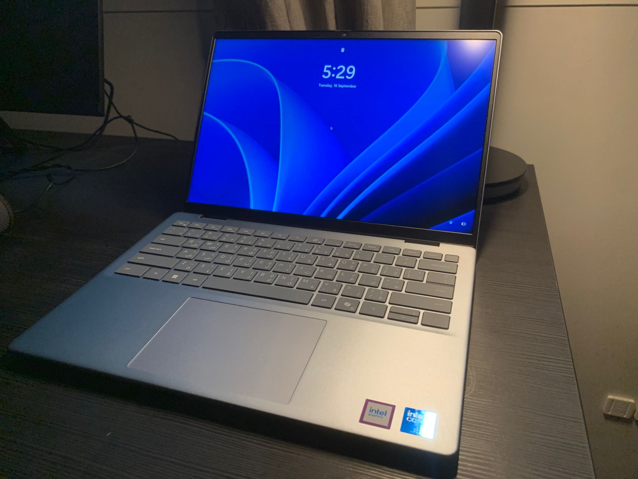 Like-New Dell Inspiron 14 5440 [Core 5 120U, 1TB SSD] + Accessories - Image 2
