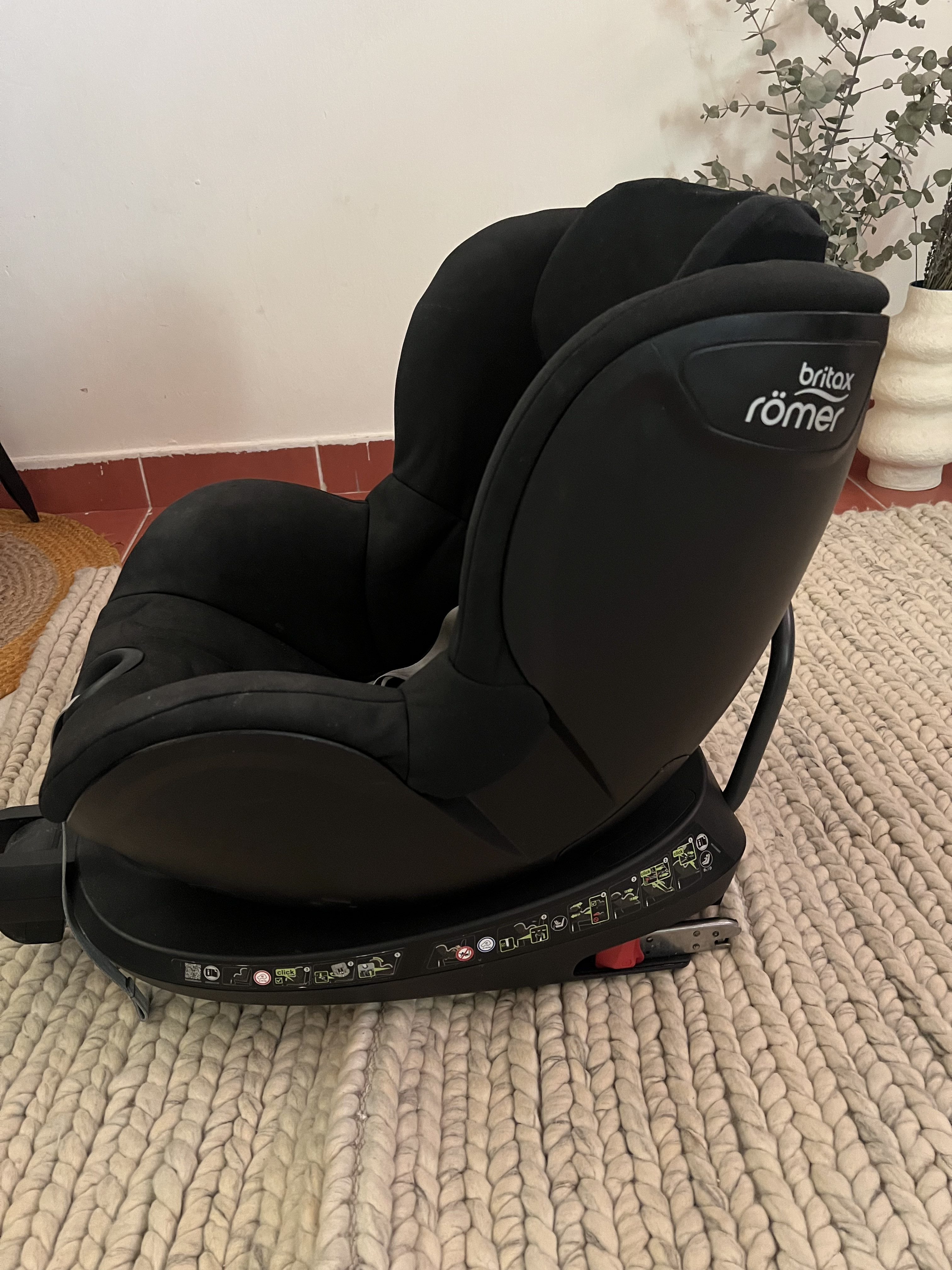 Britax Romer Car Seat - Image 1