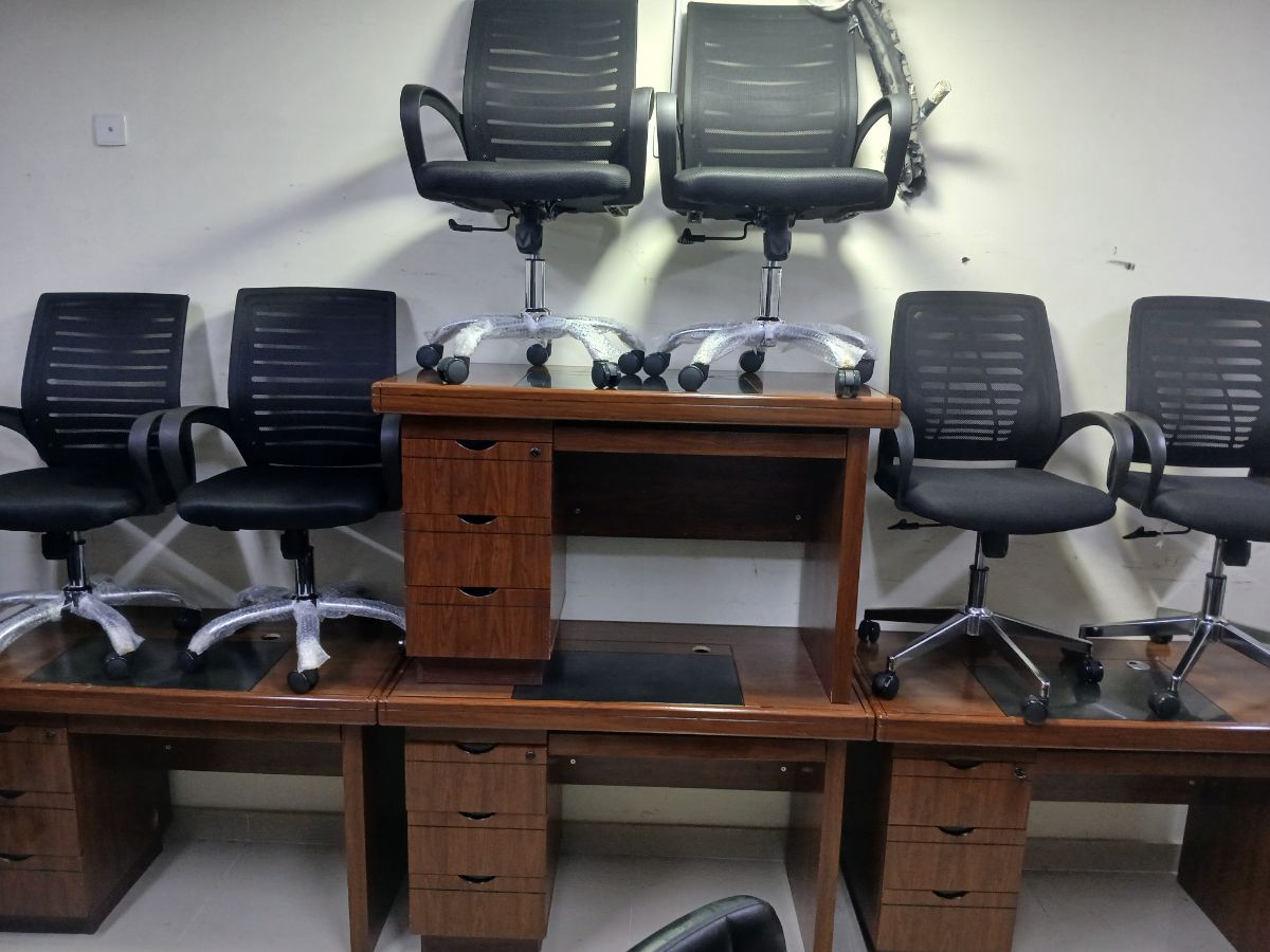 Used office furniture buy and sell 55157083 - Image 1
