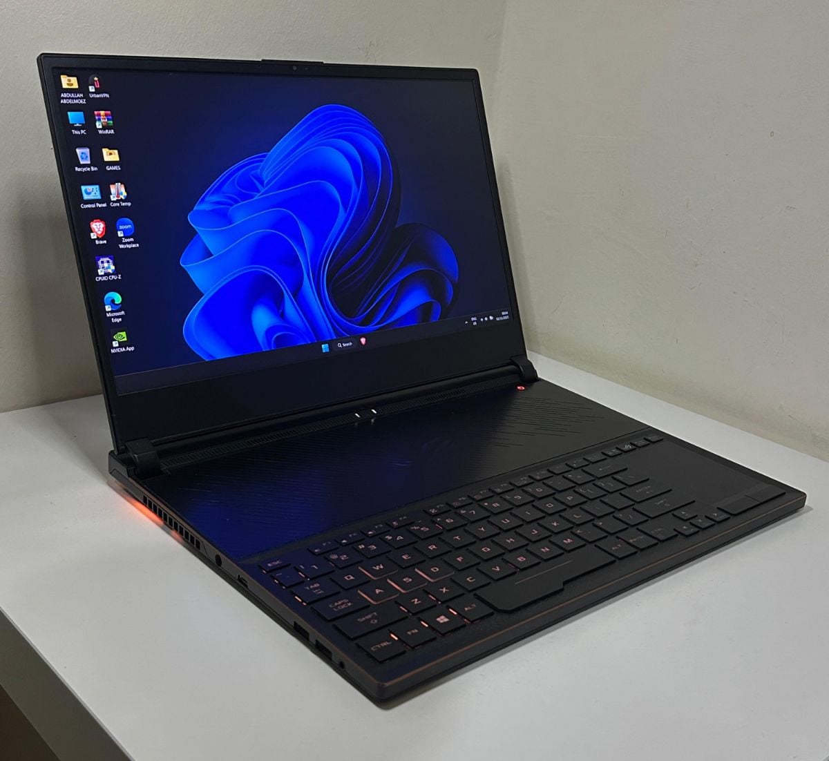 Rog zephyrus s gaming laptop - Image 3