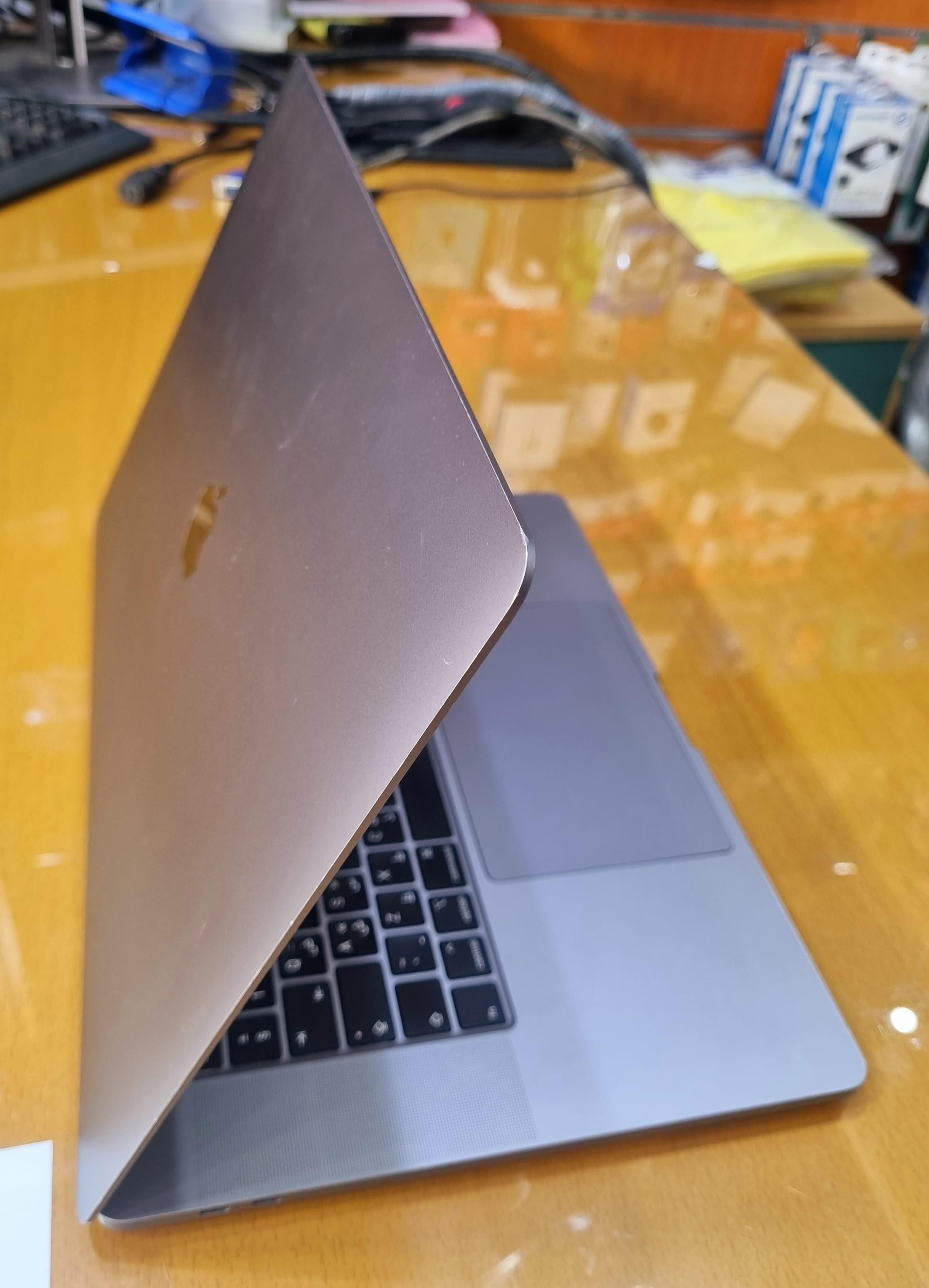 APPLE MACBOOK PRO 16-INCH : CORE i9 - 4GB GRAPHICS CARD - Image 2