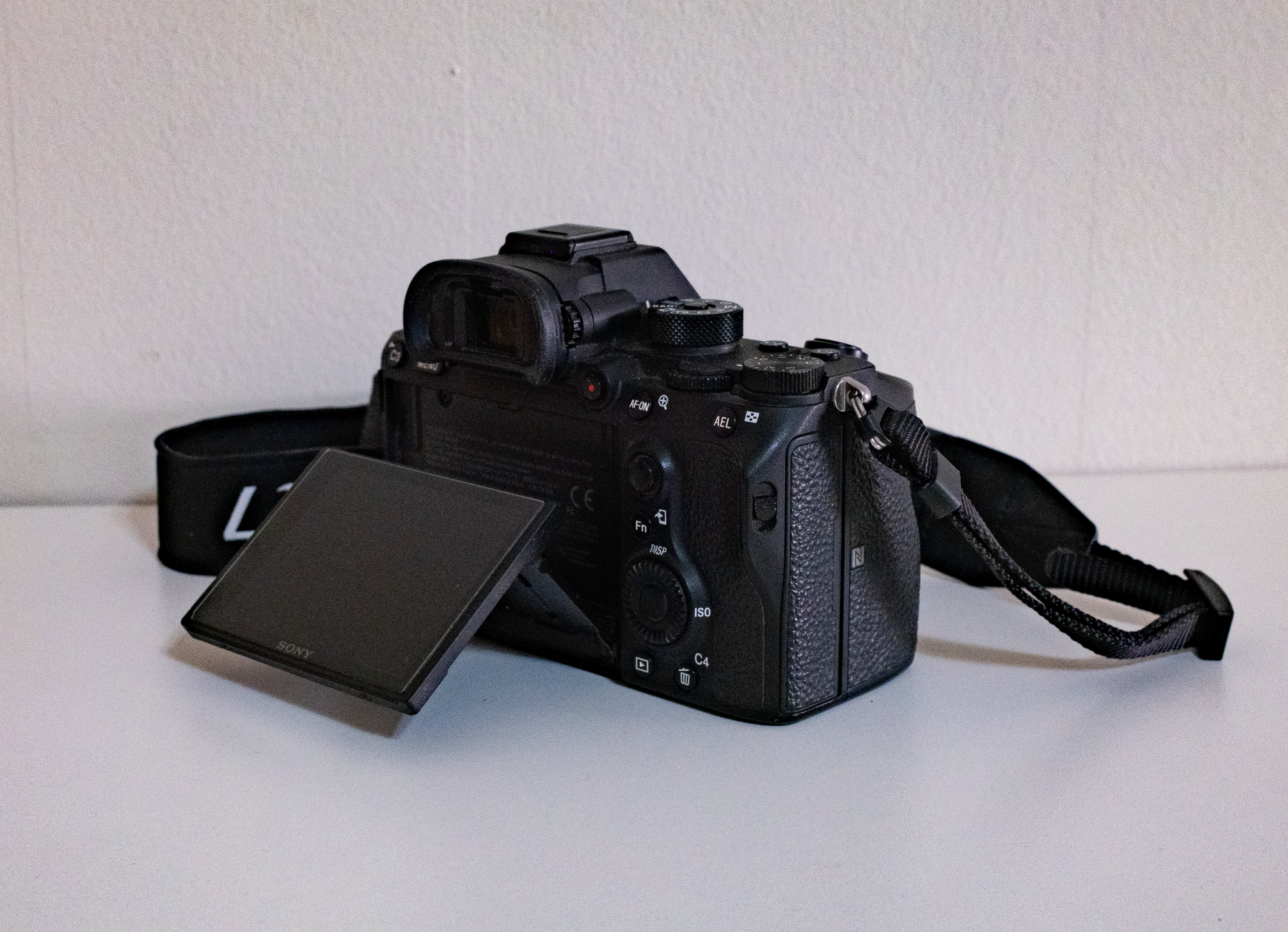 Sony Alpha 7RIII camera (Body only) for sale - Image 2