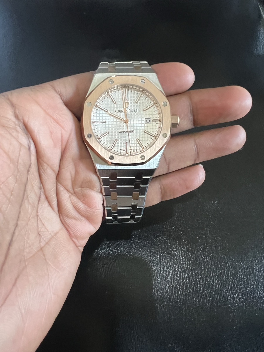 Audemars Piguet AP Royal Oak - Image 2