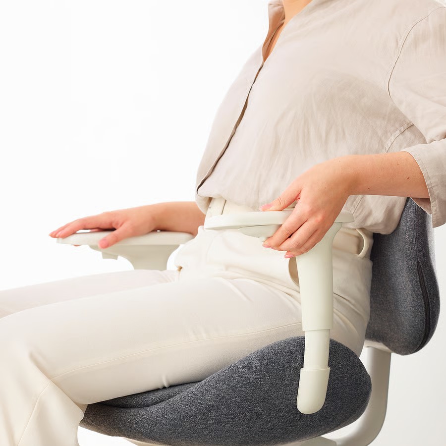 HATTEFJÄLL Office chair with armrests, Gunnared medium grey/white - Image 3