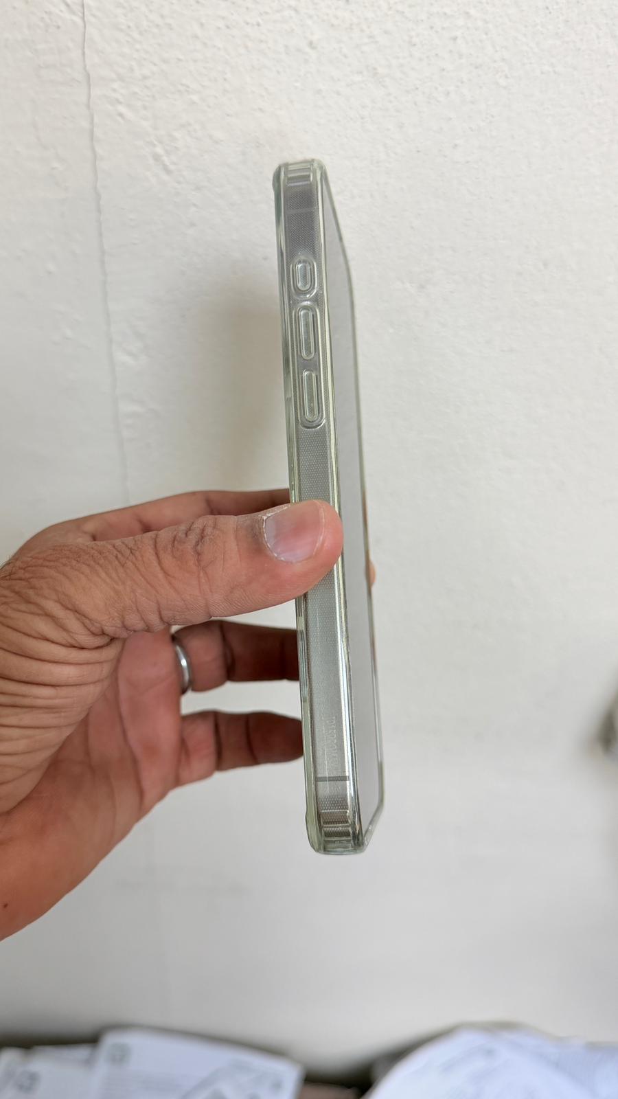 I Phone 15 pro max Silver - Image 4