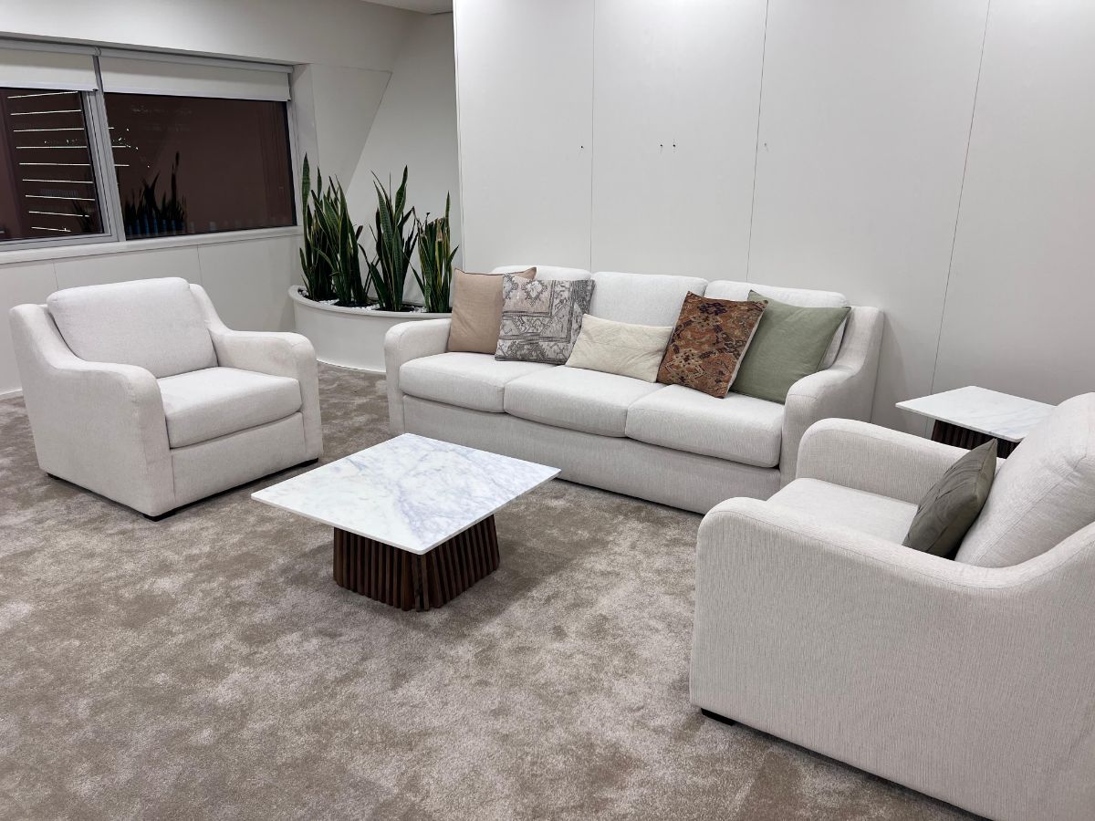 Brend new {HOME CENTER  } sofa set  for sell good condtion  call or what's app  71532454 - Image 4