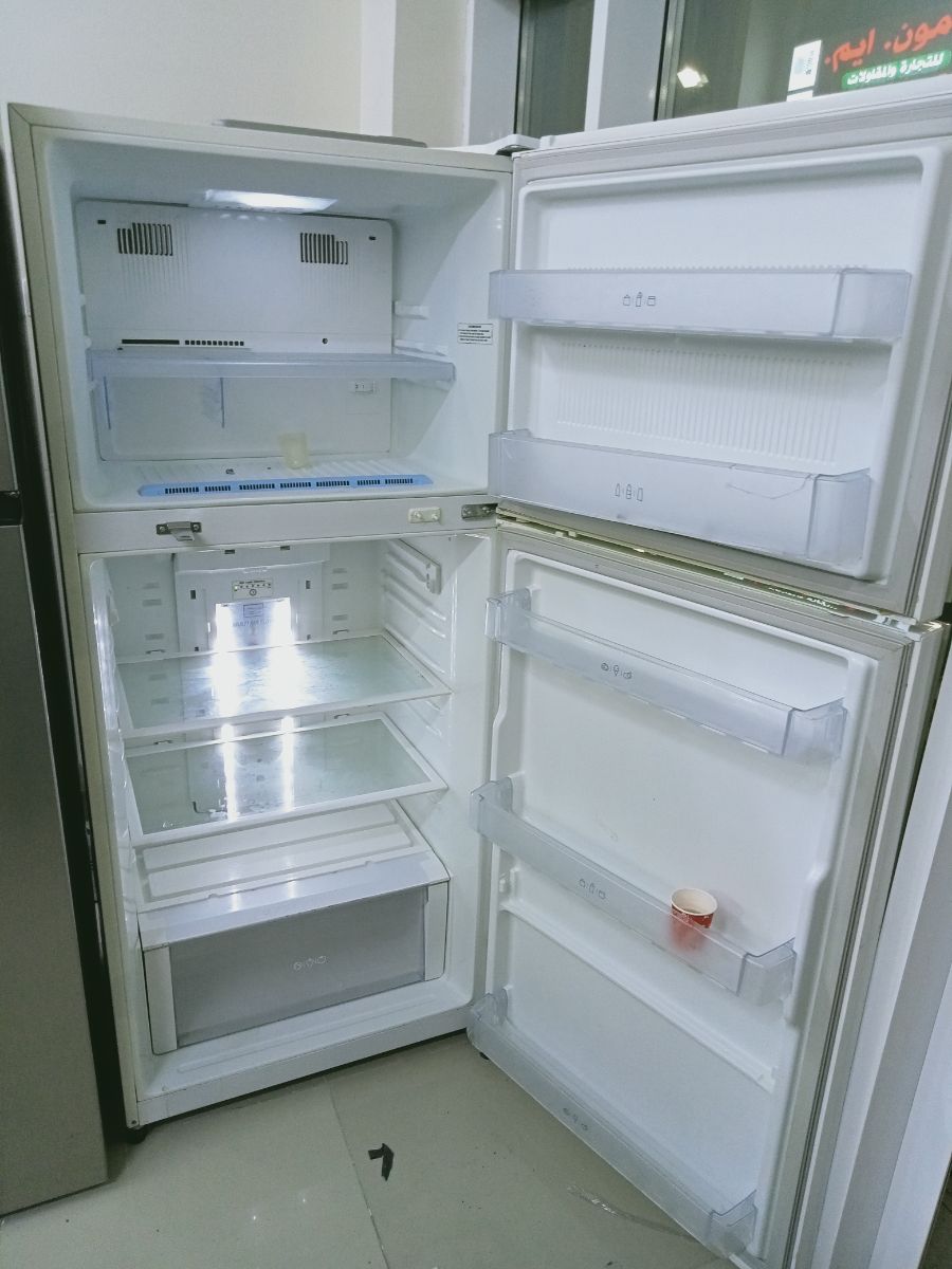 LG refrigerator for sale - Image 2
