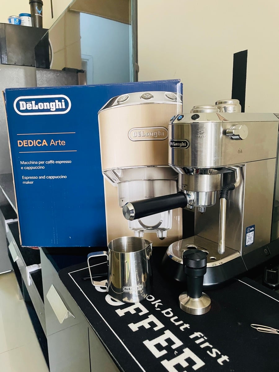 Delonghi Coffee Machine under warranty - Image 1
