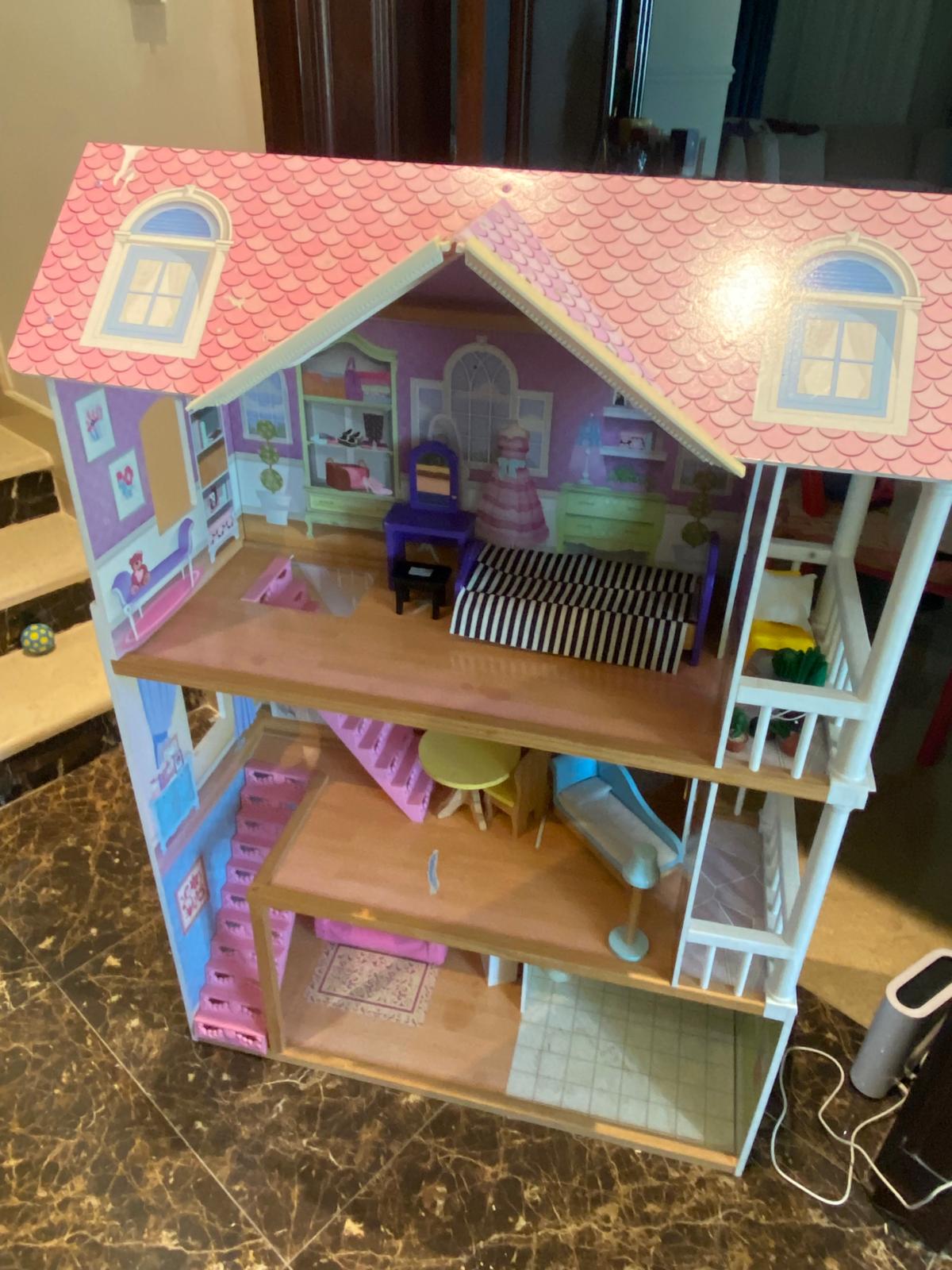Doll house - Image 1