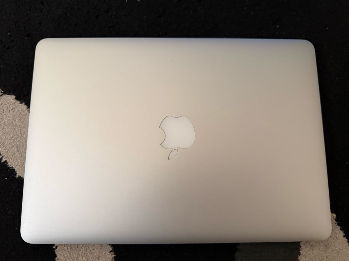 MacBook Pro 13” A1502  8GB   256GB - Image 3