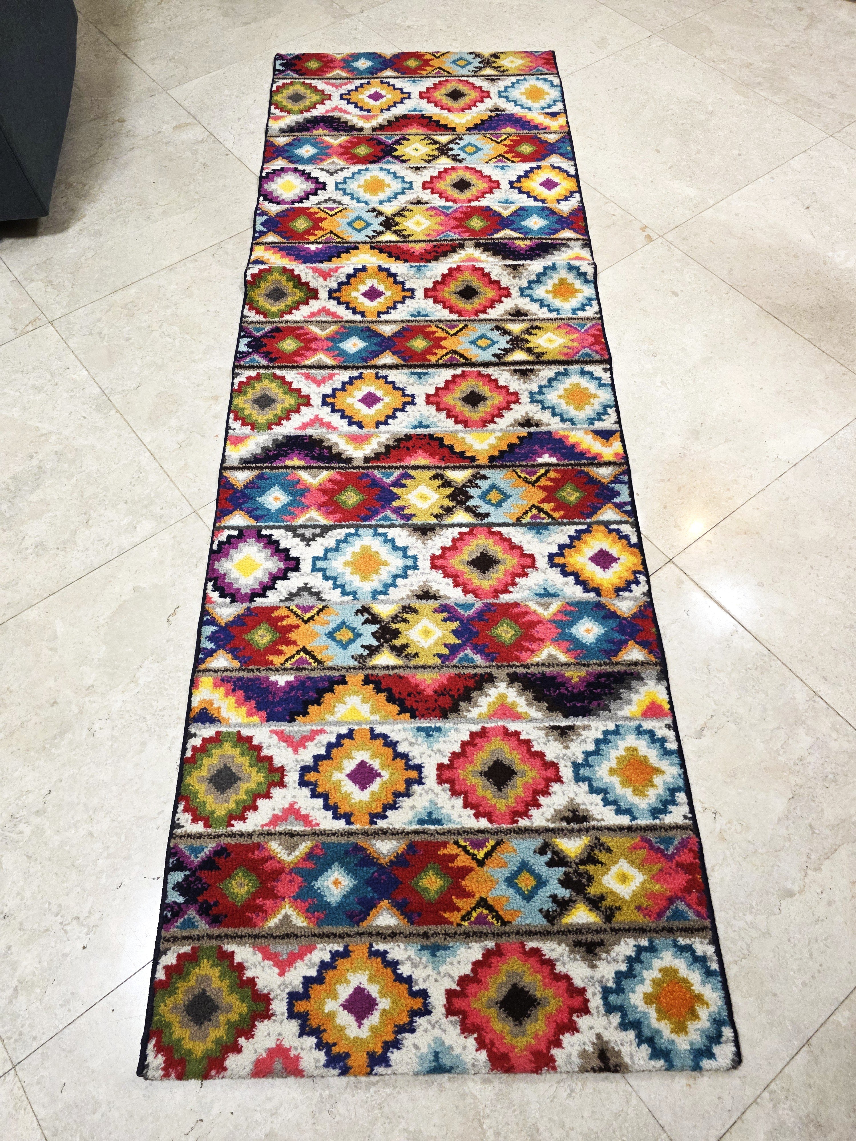 CARPETS AS NEW CONDITION 6 Pieces  - Image 7
