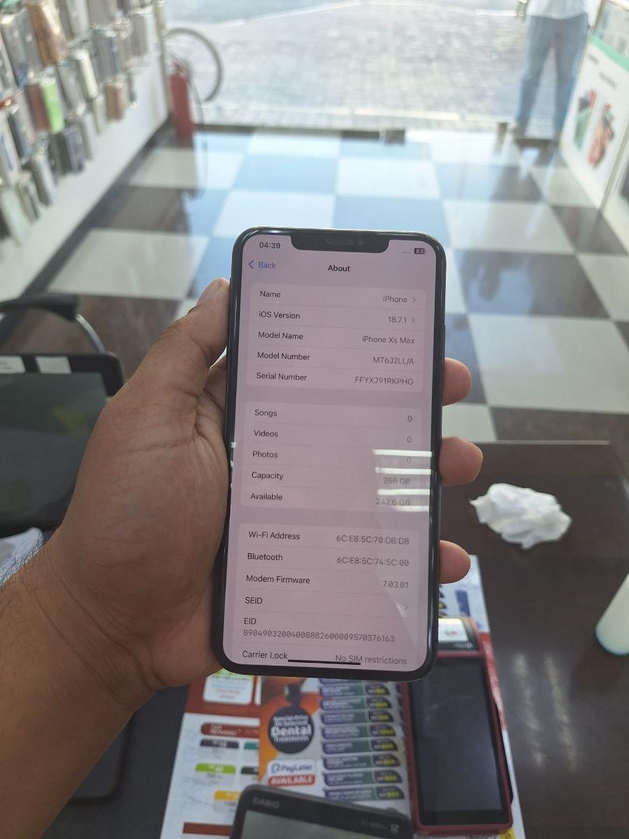 iPhone Xs max 256GB - Image 2