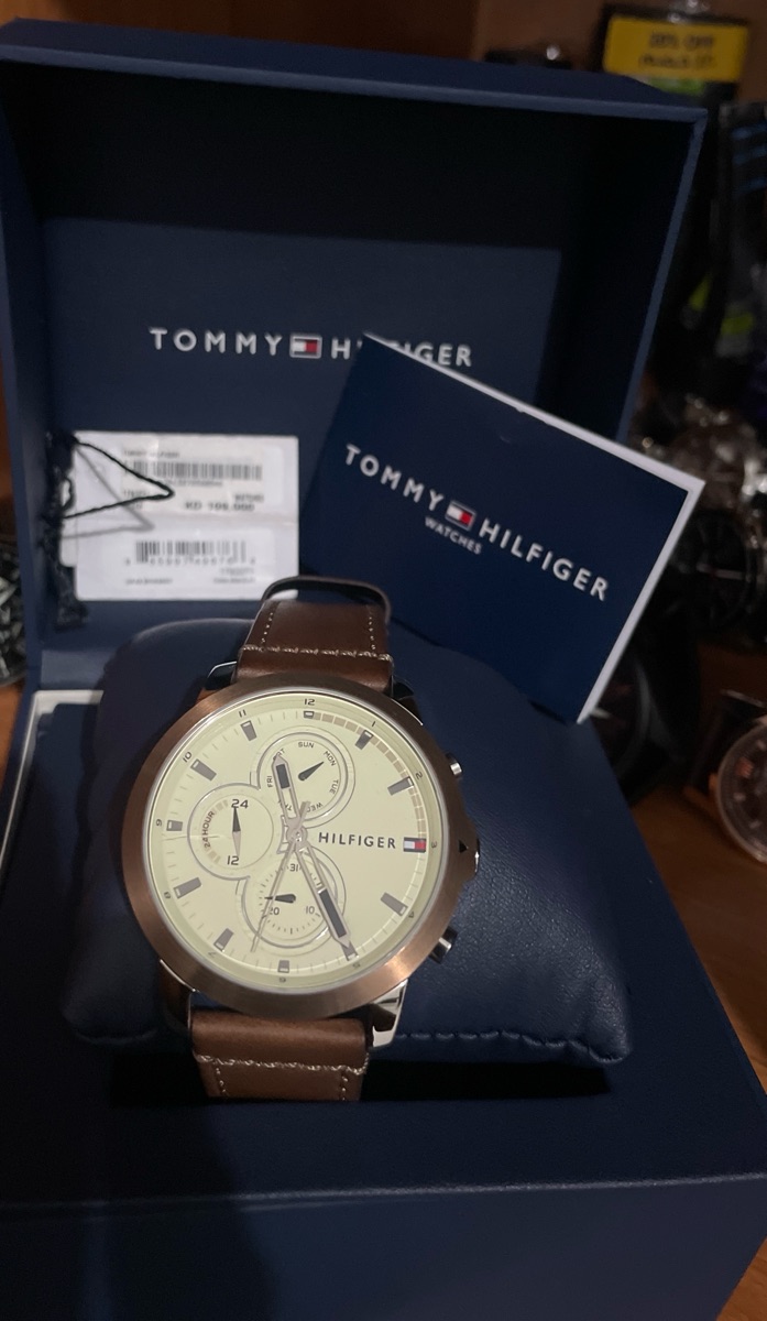 TOMMY HILFIGER, Boss  & CK WATCHES FOR SALE - Image 2