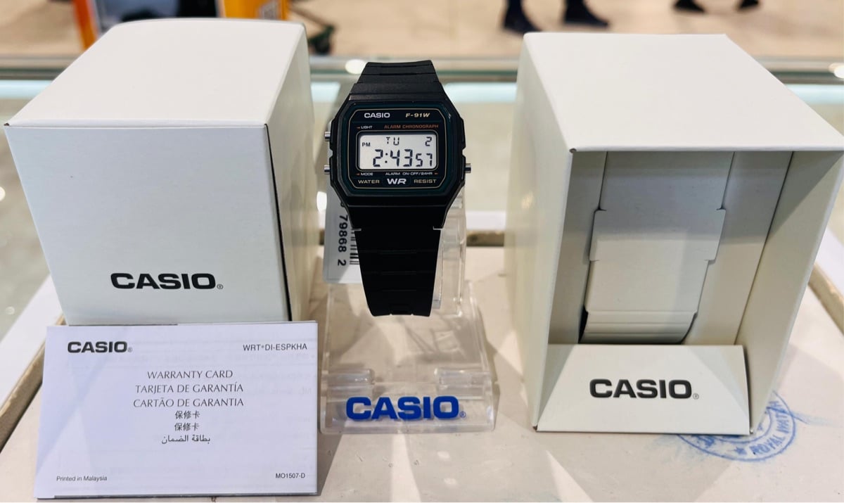 Brand new Casio watch with 1 year warranty - Image 1
