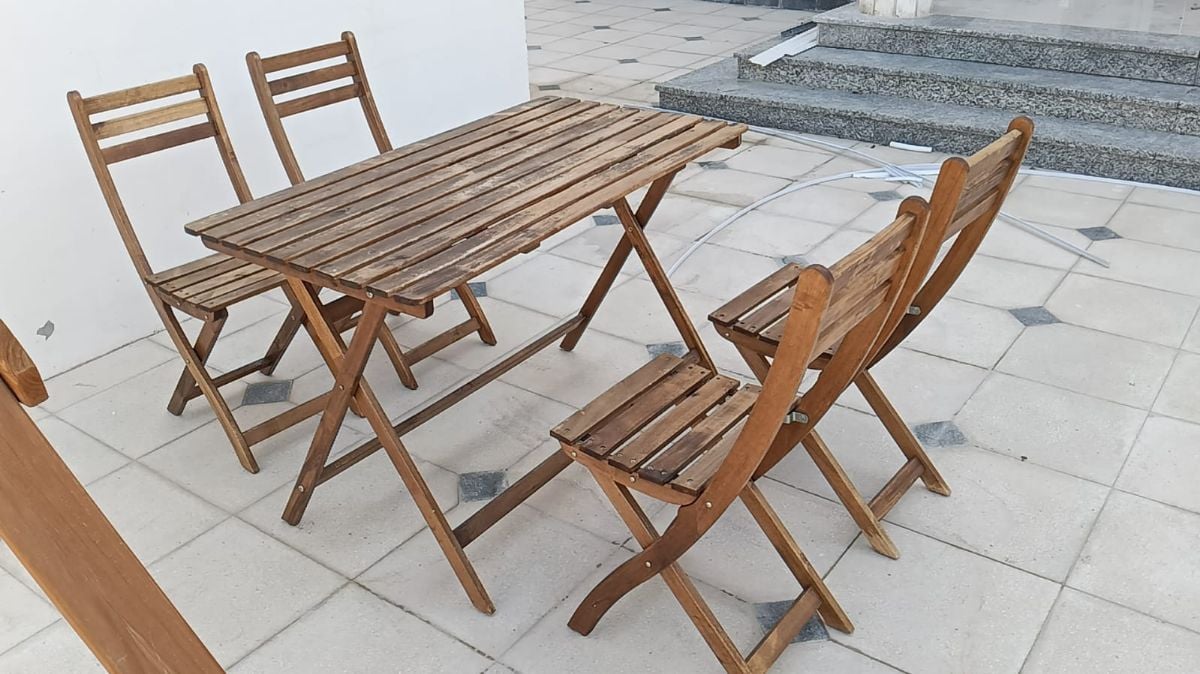Chair with table - Image 3