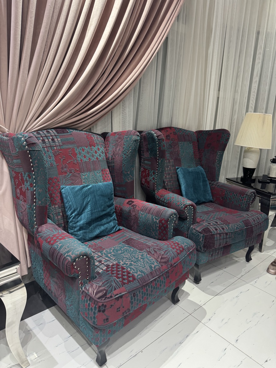 Sofa’s in great condition with table - Image 5