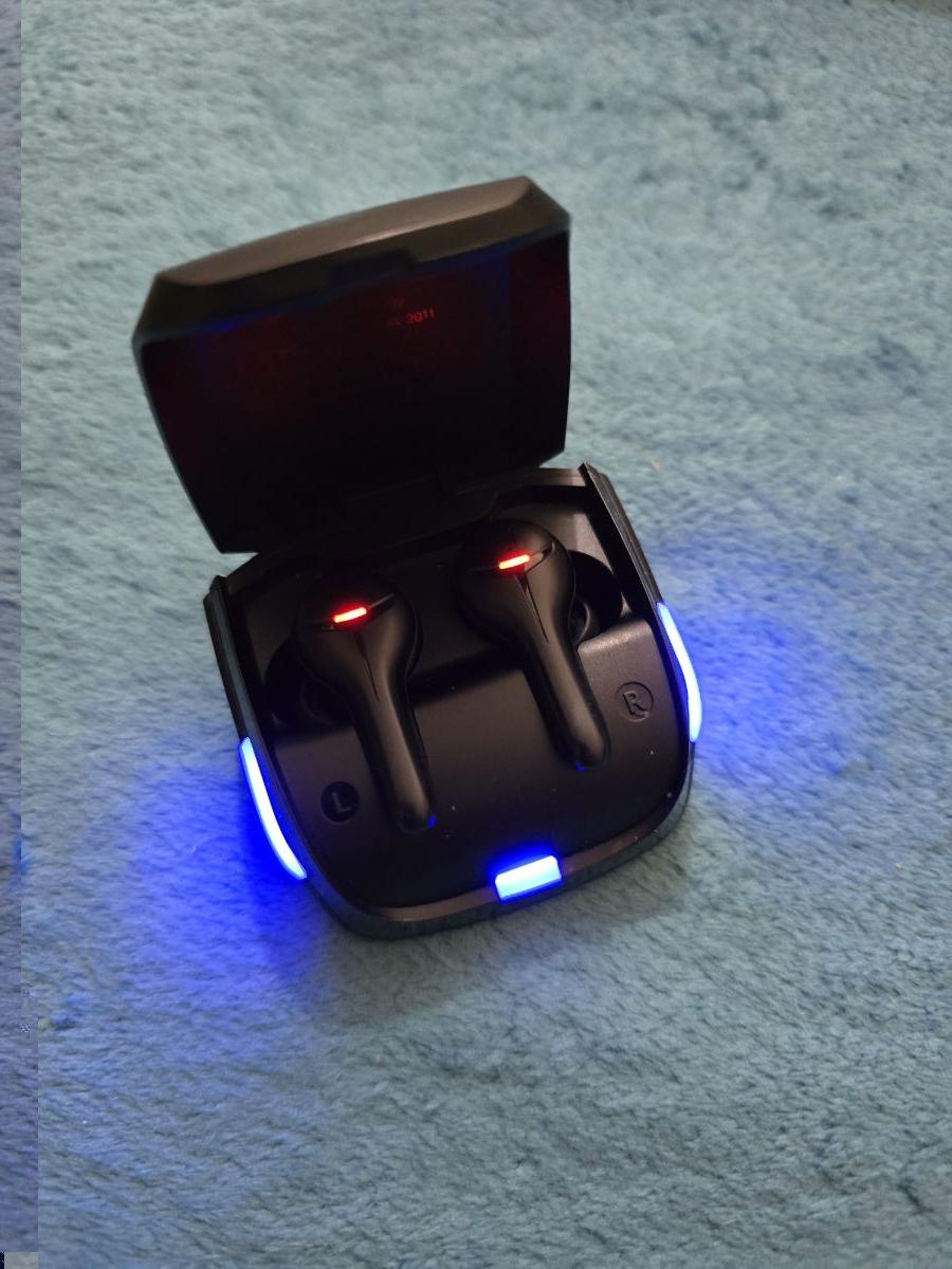 4 microphone wireless gaming airphone - Image 2
