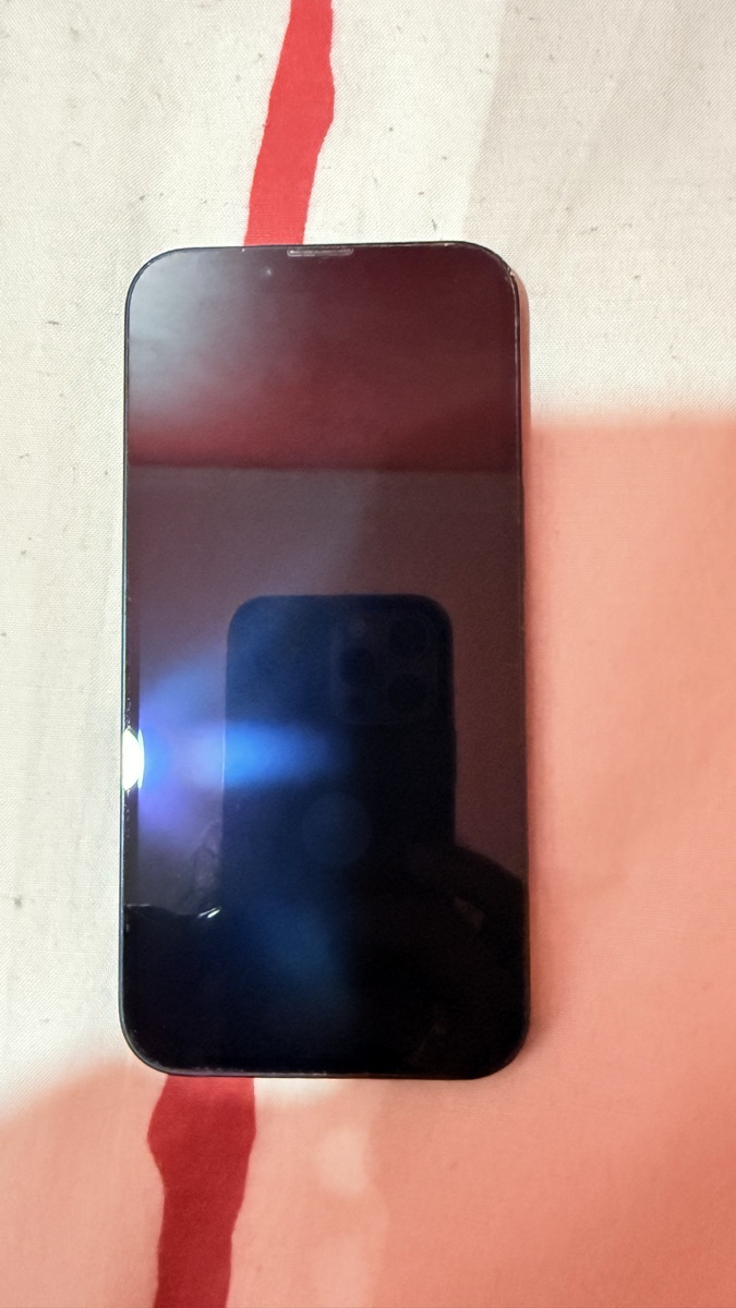 I phone 13 - Image 1