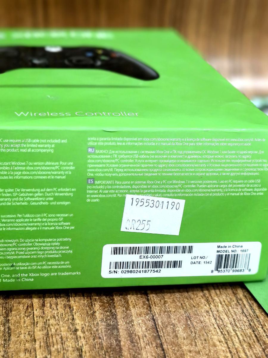 XBOX SERIES /ONE CONTROLLER Brand New - Image 4
