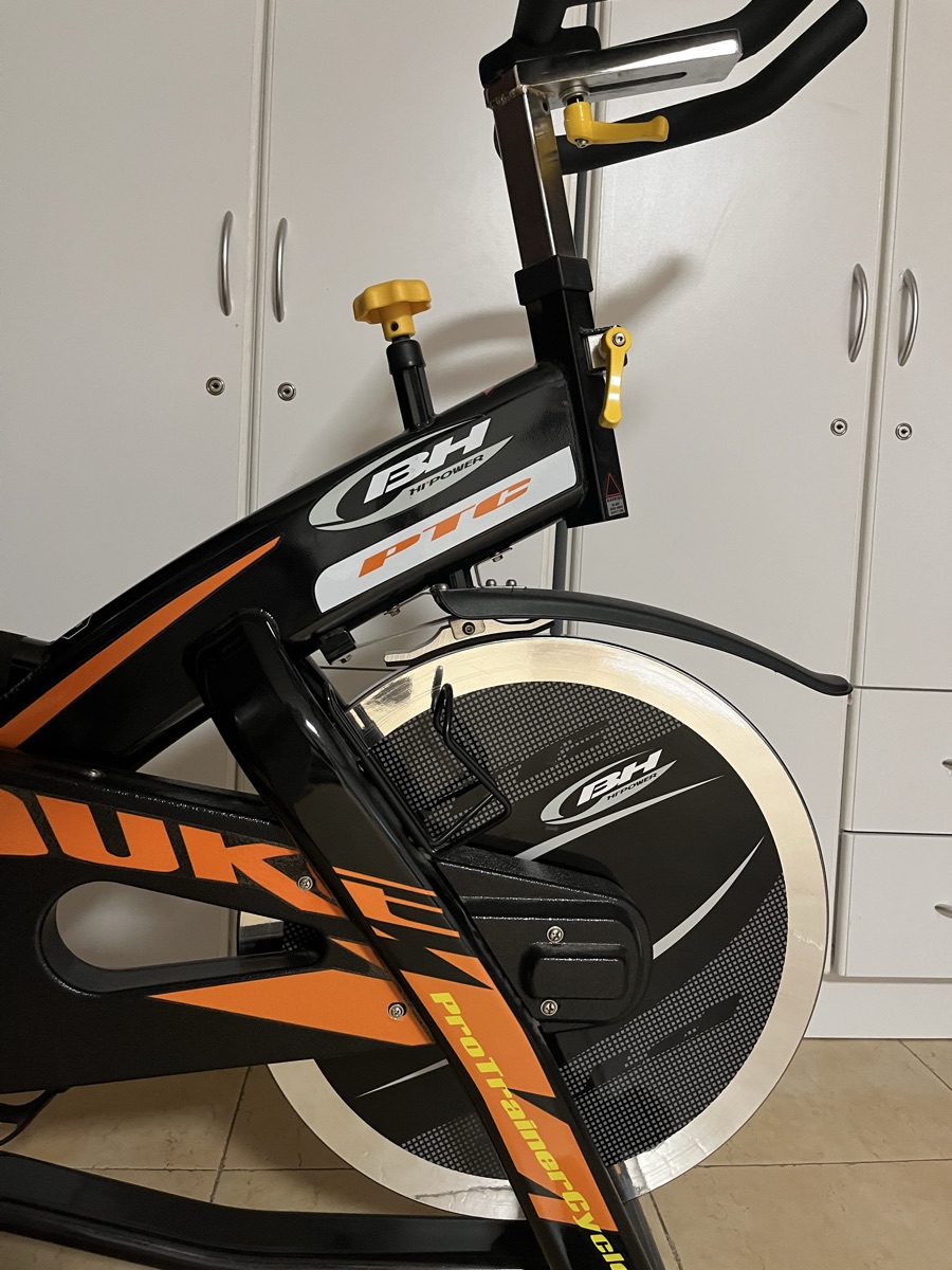 BH Fitness Duke H920 Indoor Cycling Bike – High-Quality Spin Bike - Image 8